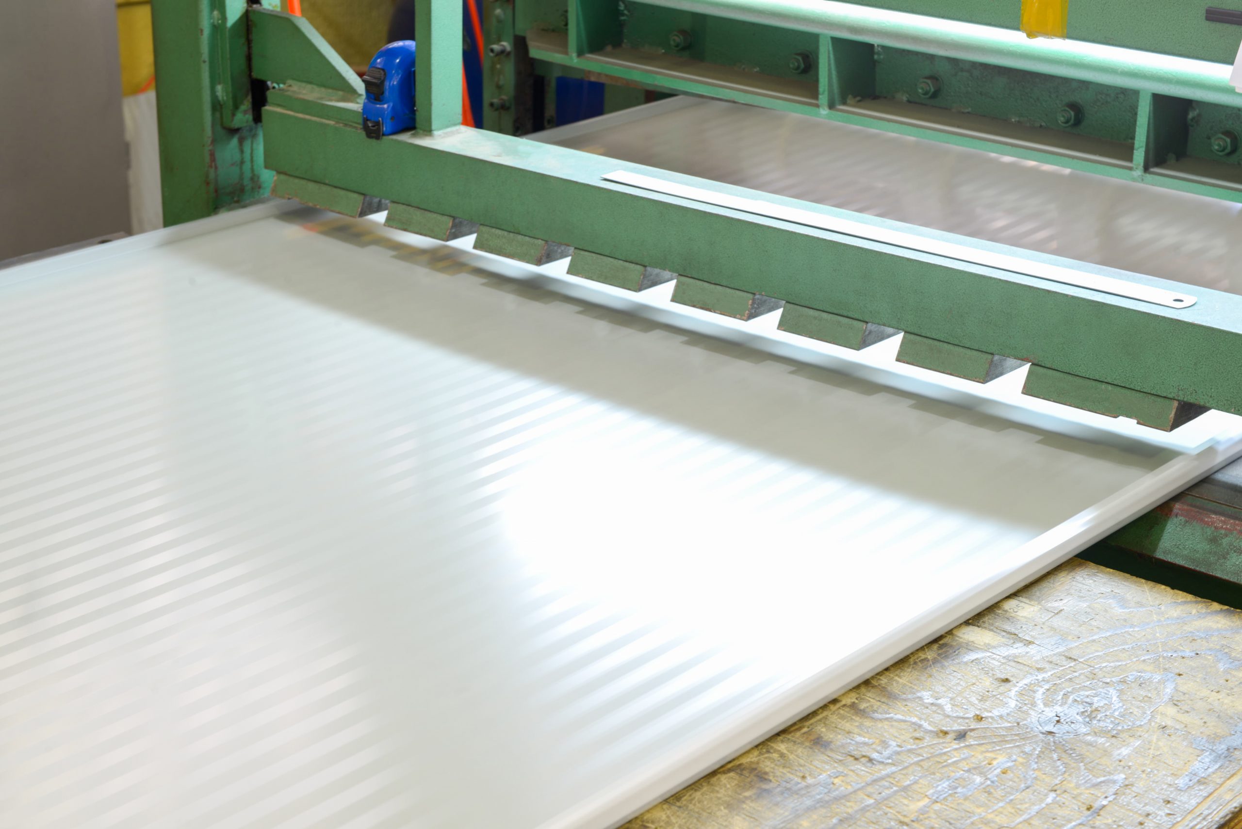 roller-press-machine-plant-production-sandwich-panels-from-styrofoam-scaled-1